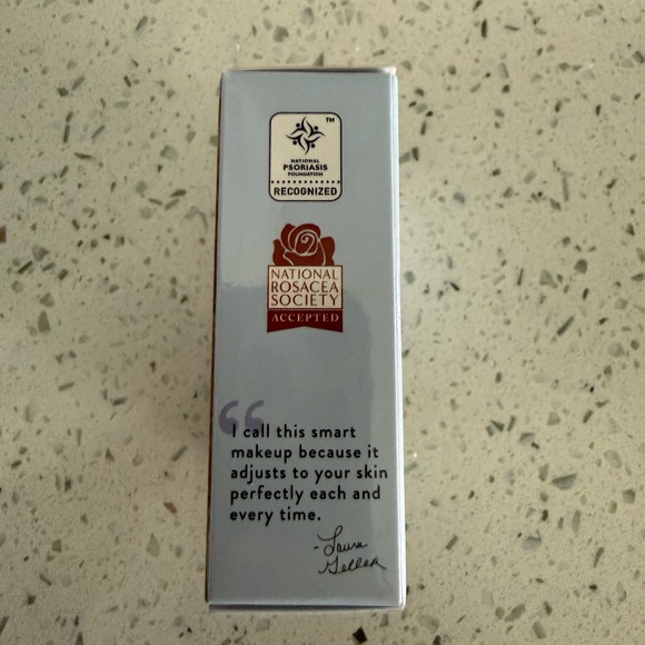 Laura Geller Baked Balance-N-Brighten Compact - Picture 4 of 4